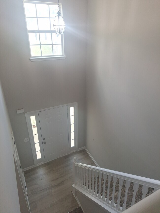 Building Photo - 5646 One Lake Way