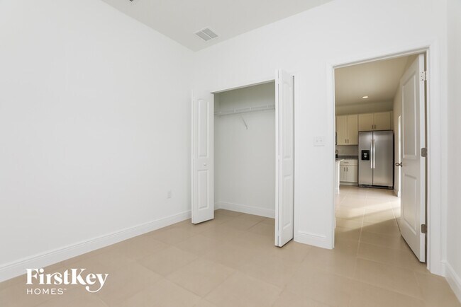 Building Photo - 1293 N Platte Ct