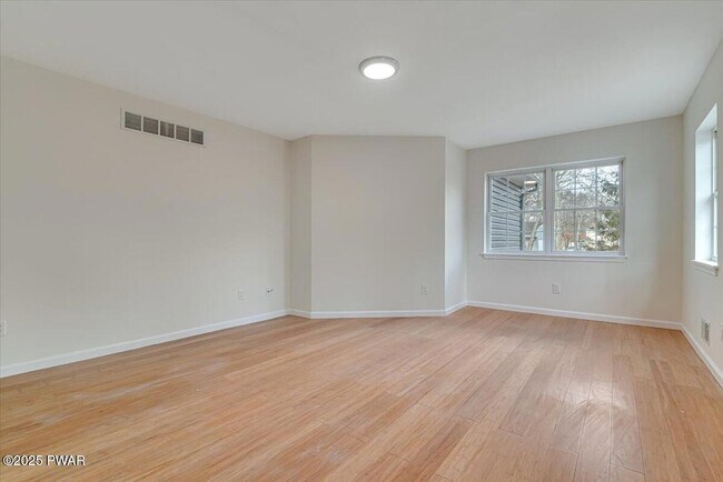 Building Photo - 502 Carrock Way