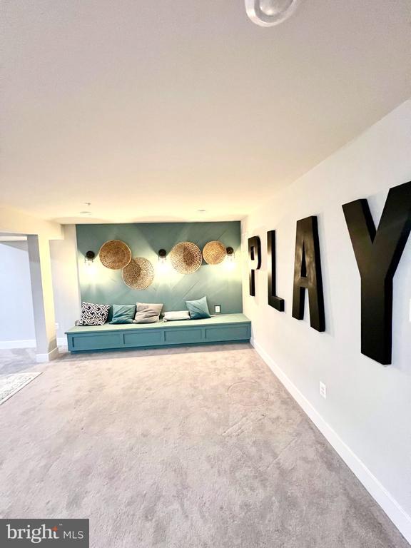 Building Photo - 4563 Shakespeare Cir