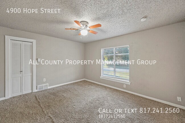 Building Photo - 4900 Hope St