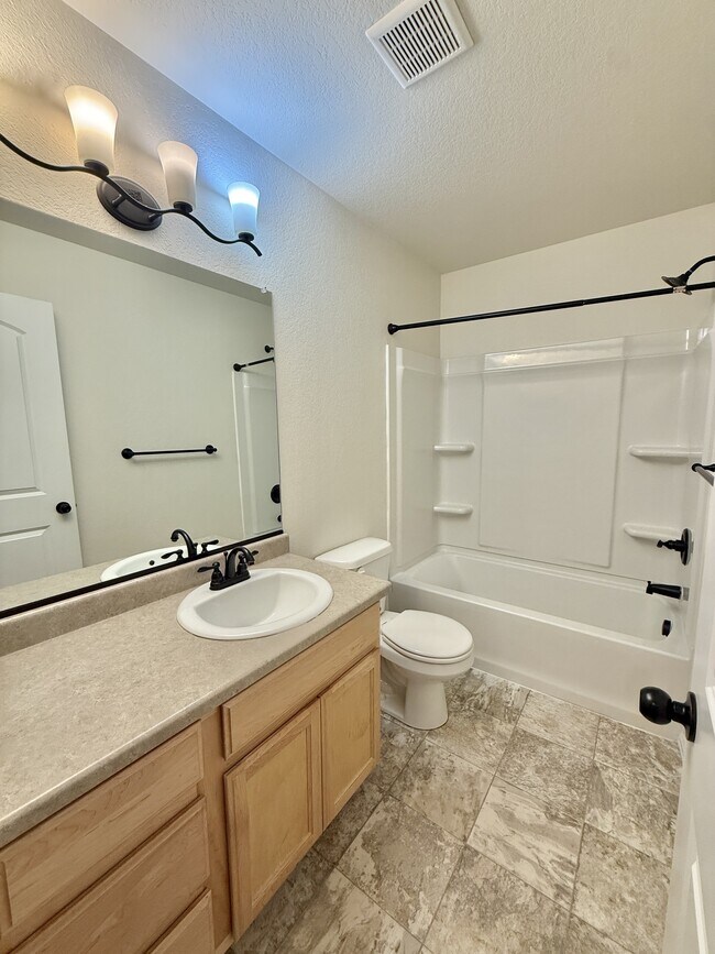 Building Photo - 3442 Curlew Dr