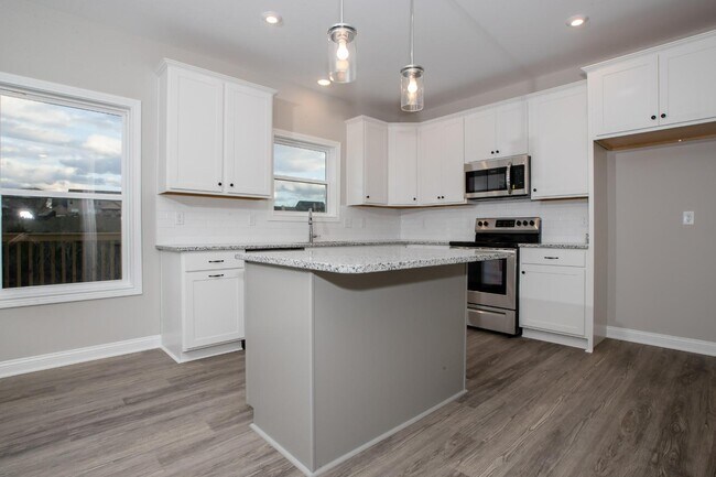 Building Photo - 932 Camden Ct