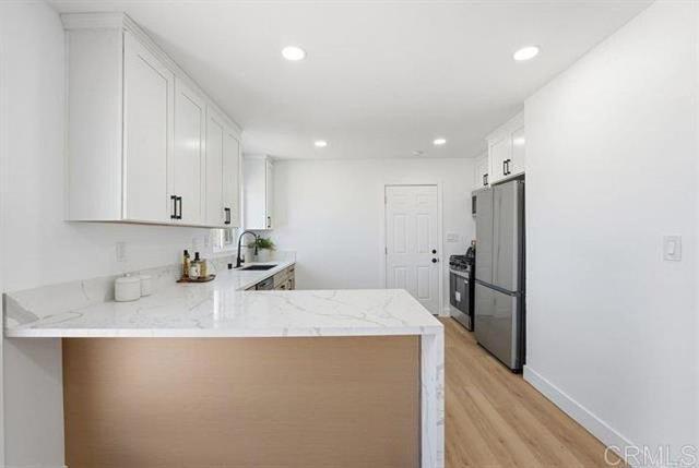 Building Photo - 702 Oaklawn Ave