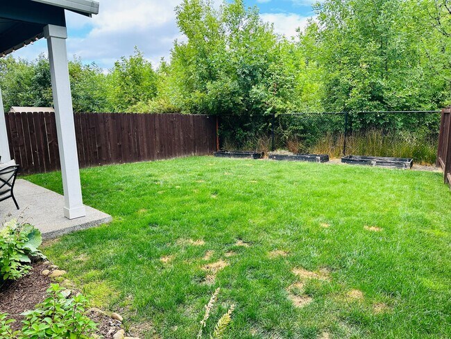 Building Photo - Charming Newer Ridgefield Home with Upgrades Throughout
