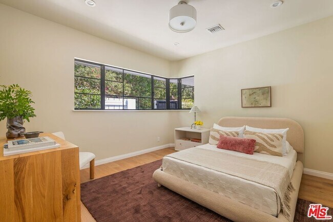 Building Photo - 11349 Canton Dr