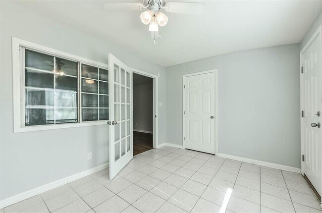 Building Photo - 5005 Georgi Ln
