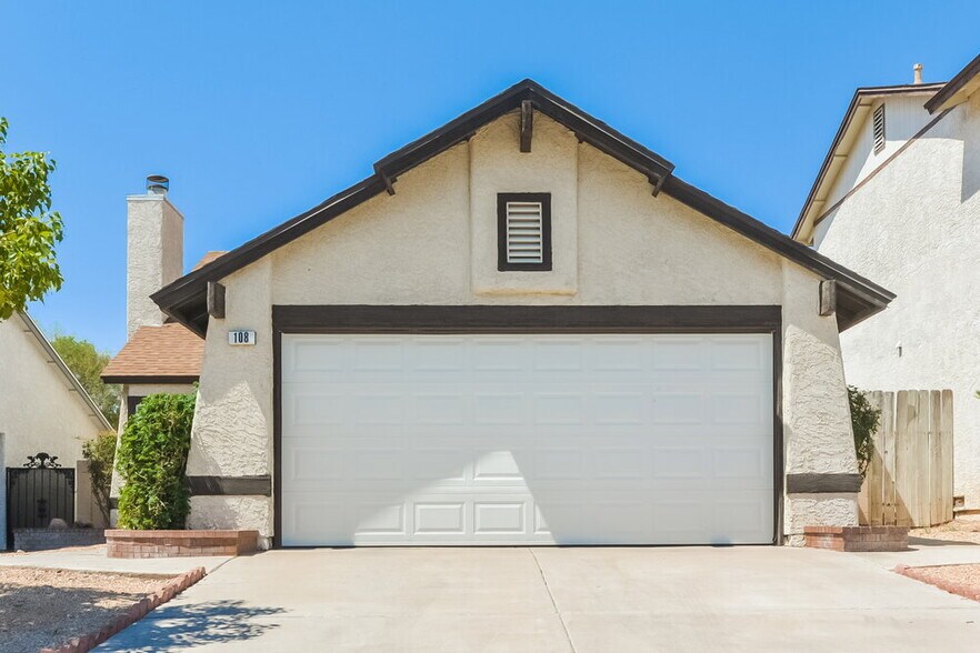 Primary Photo - 108 Spinnaker Dr