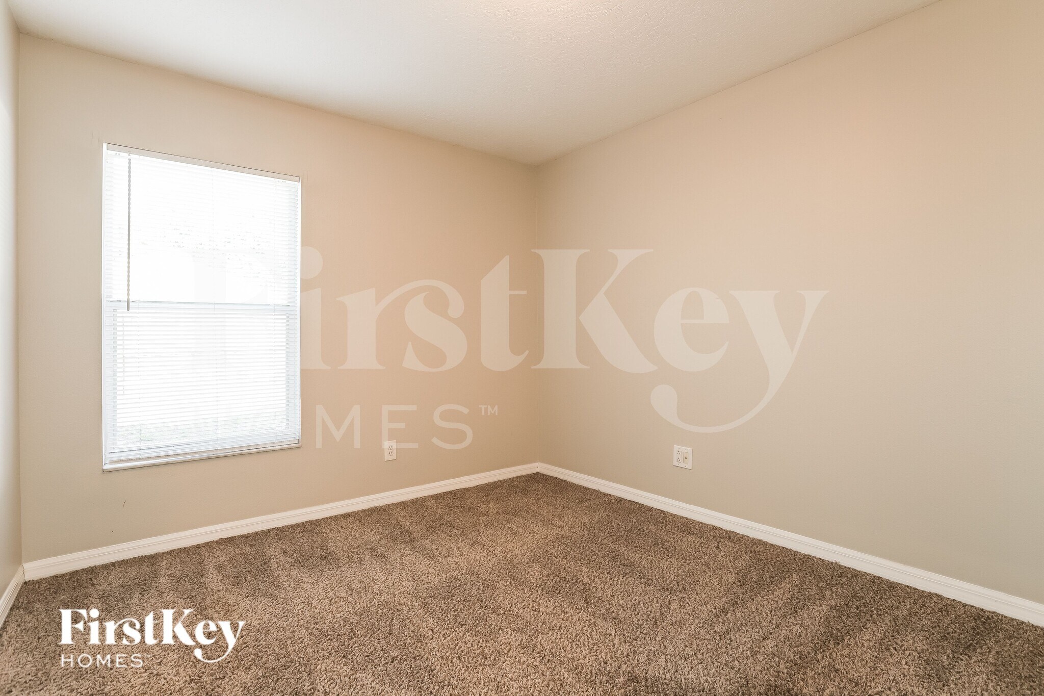Building Photo - 11133 Lakeside Vista Dr