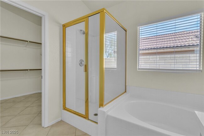 Building Photo - 11076 Zampino St