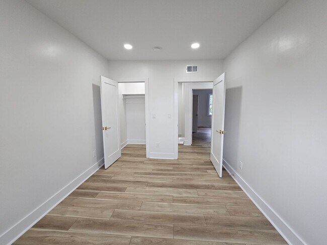 Building Photo - Amazing 3 bedroom 2.5 bath House for Rent ...