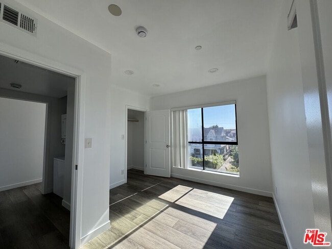 Building Photo - 1330 Arapahoe St
