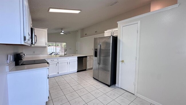 Building Photo - 11855 Cranbourne Dr