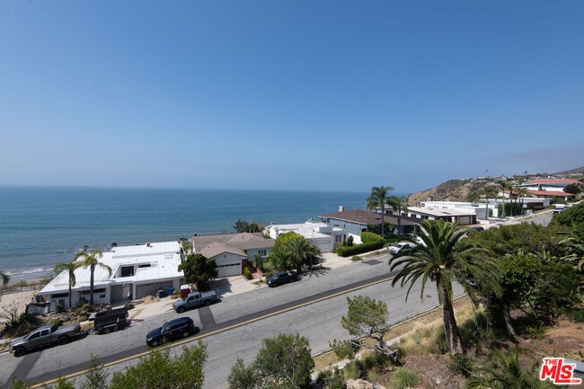 Building Photo - 18063 W Coastline Dr