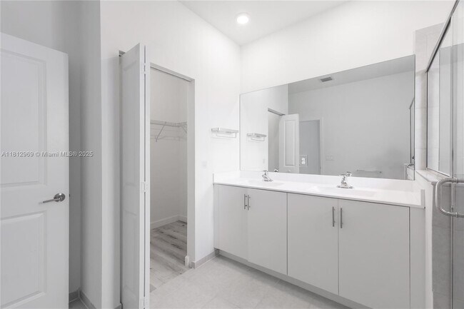 Building Photo - 13405 SW 287th St