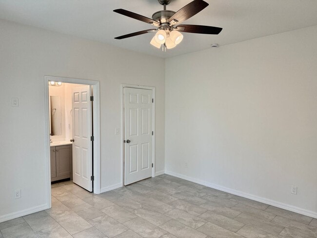 Building Photo - Brand New Home located in the heart of Tampa!