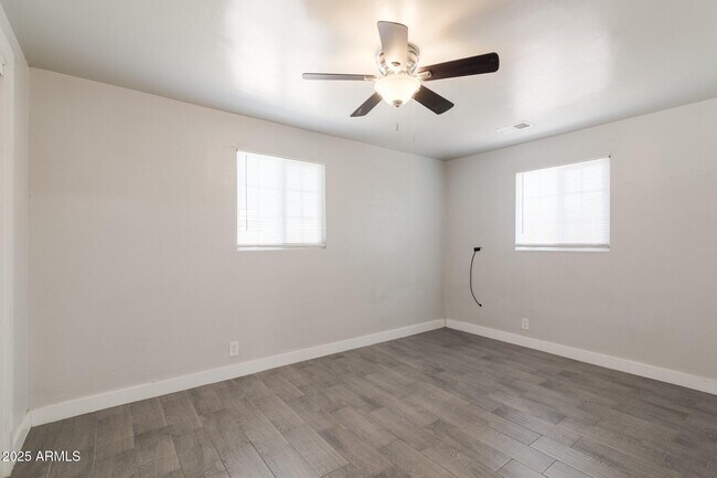 Building Photo - 240 N Monte Vista St