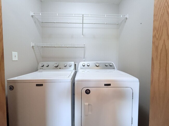 Building Photo - 2374 Kristian St