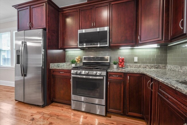 Building Photo - 5185 Holly Fern Trce