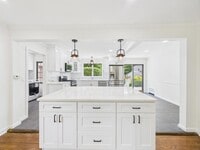 Building Photo - 75 Lord Kitchener Rd
