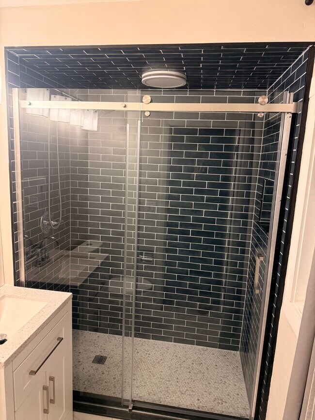 Building Photo - 13360 W Bluemound Rd