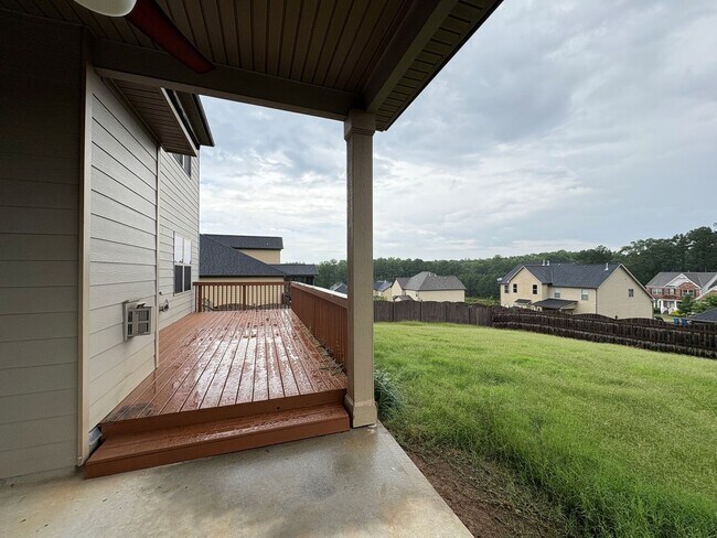 Building Photo - Gorgeous 5 Bedroom Home in Dacula with A L...