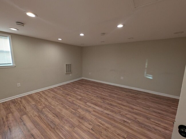 Building Photo - Space to Spare on Frost