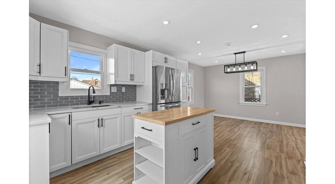 Building Photo - 3223 S 25th St