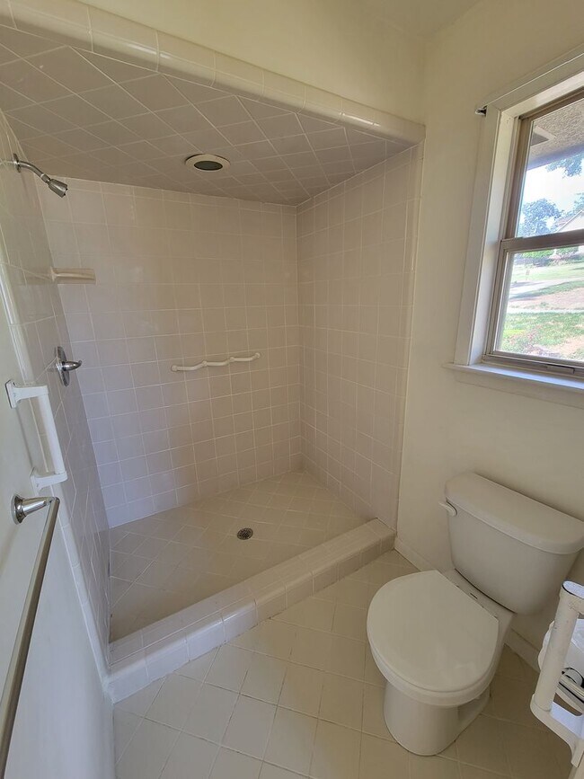Building Photo - Cypress Lake S/D home in Lake Park