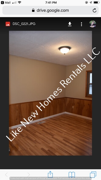 Building Photo - 1106 w Bergin ave