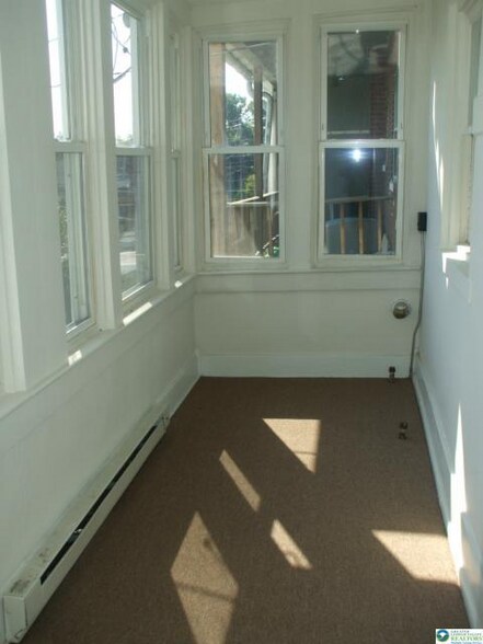 Primary Photo - 221 S Madison St