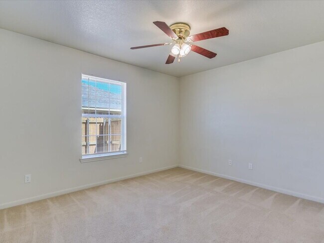 Building Photo - 3805 El Paso Dr