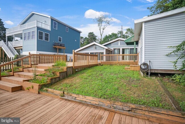 Building Photo - 9 Admiral Dr