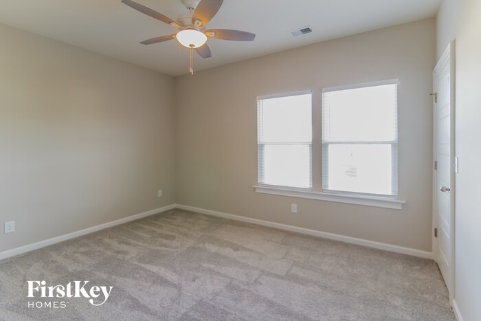 Building Photo - 278 Oak View Way