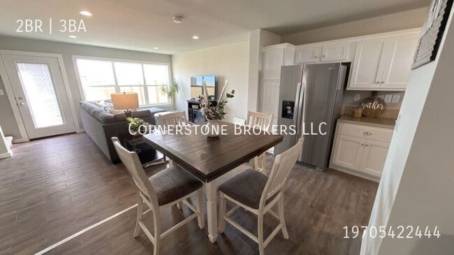 Building Photo - 1116 Colton-A