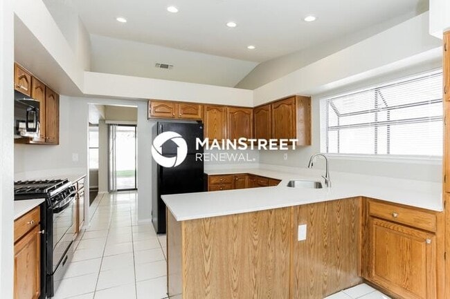 Building Photo - 3 Bedroom Pet-Friendly Home in LAS VEGAS, ...