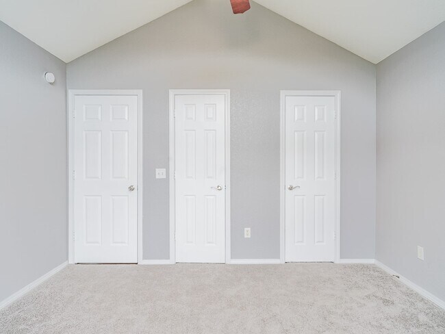 Building Photo - 2110 SE Atherton Cir