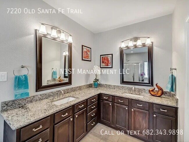 Building Photo - 7220 Old Santa Fe Trail