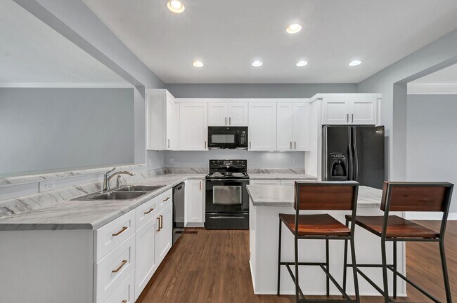 Building Photo - Awesome 3BE/2.5BA home in Bellevue!