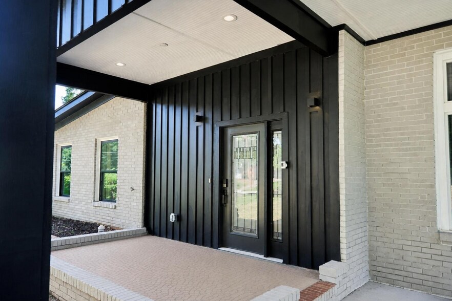Building Photo - 1667 Thornton Pl SW