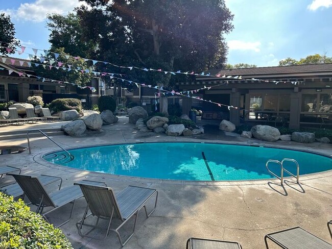 Building Photo - GREAT 1BD 1BA CONDO FOR LEASE!