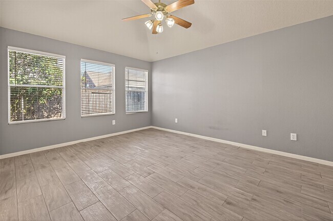 Building Photo - 19434 Brook Village Rd