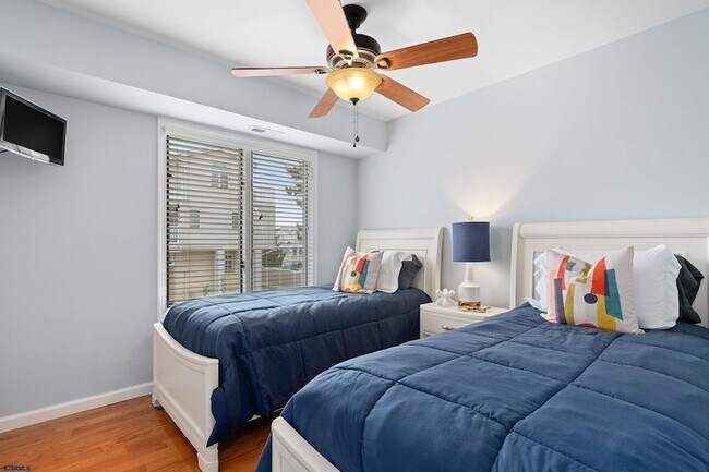 Building Photo - 22 S Washington Ave