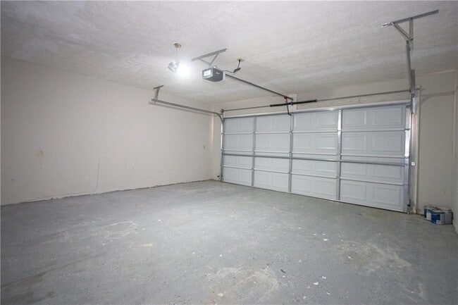 Building Photo - 374 McGiboney Rd
