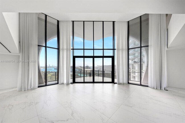 Building Photo - 1000 Biscayne Blvd
