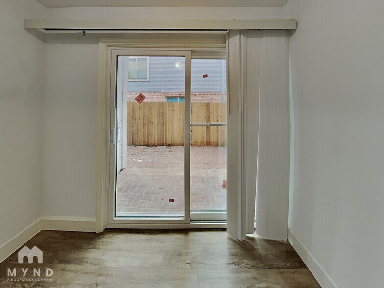 Building Photo - 11418 Chariot Dr