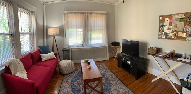 Building Photo - 1625 East Ave | Unit 101 | 1bd/1ba | Walk-...