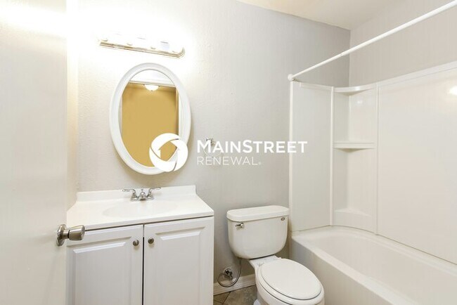 Building Photo - 3 Bedroom Pet-Friendly Home in North Port, FL with Main Street Renewal