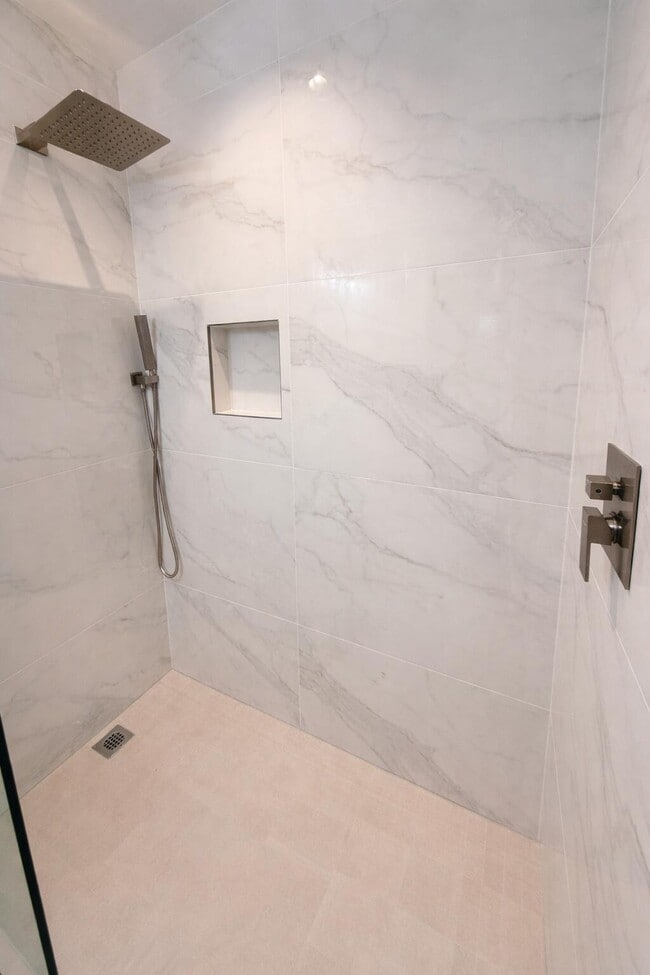 Building Photo - 18765 Candlewick Dr