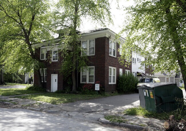 Building Photo - 2188 Young Ave